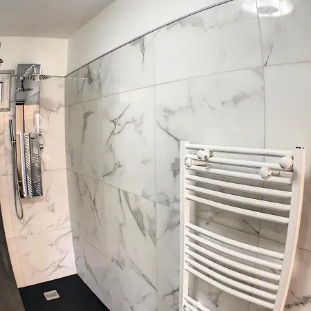 Apartment Golf Juans- 2p Avec Piscine, Plages 300m Vallauris